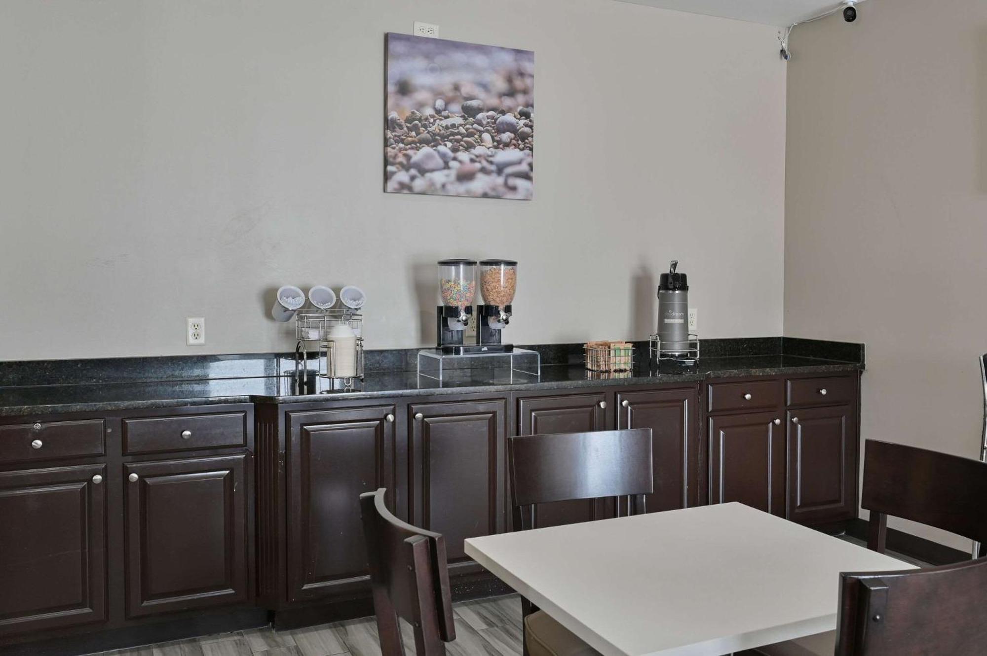 Sleep Inn & Suites Washington Near Peoria Εξωτερικό φωτογραφία